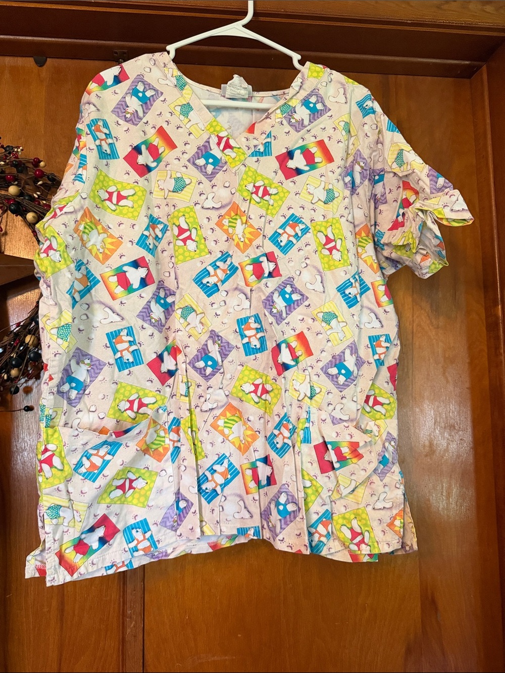 Women’s Short Sleeve Printed Scrub Top - Multicolor